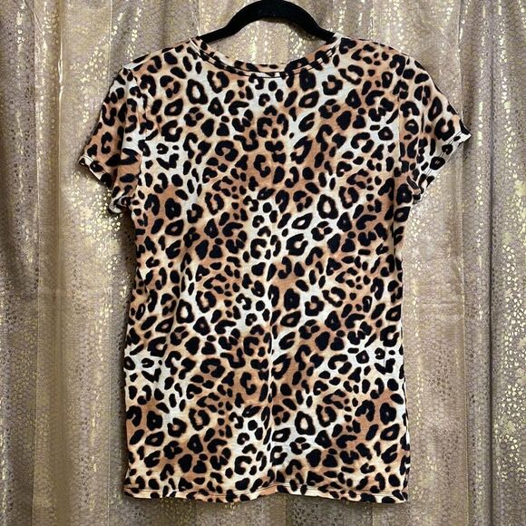 PINK Victoria’s Secret cheetah/leopard print crew neck t-shirt, XS - Picture 4 of 4